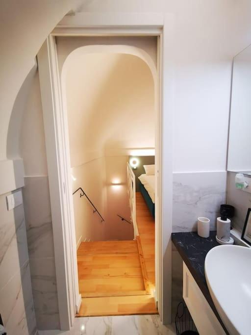 Gombruti14 Boutique Home Болонья Экстерьер фото