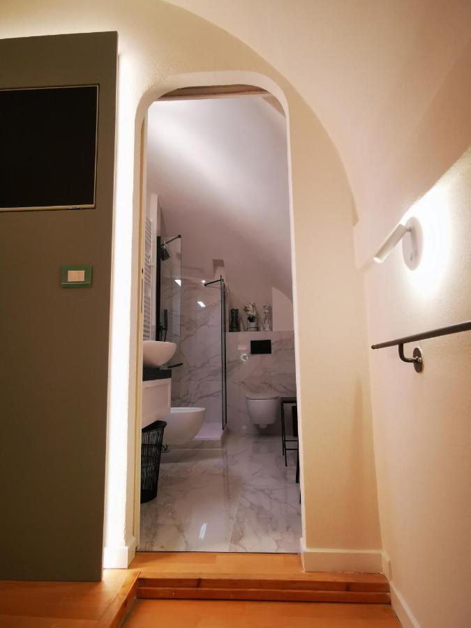 Gombruti14 Boutique Home Болонья Экстерьер фото