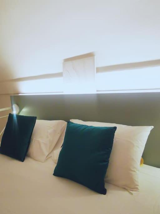Gombruti14 Boutique Home Болонья Экстерьер фото