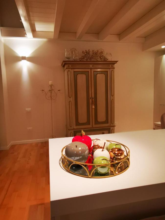 Gombruti14 Boutique Home Болонья Экстерьер фото